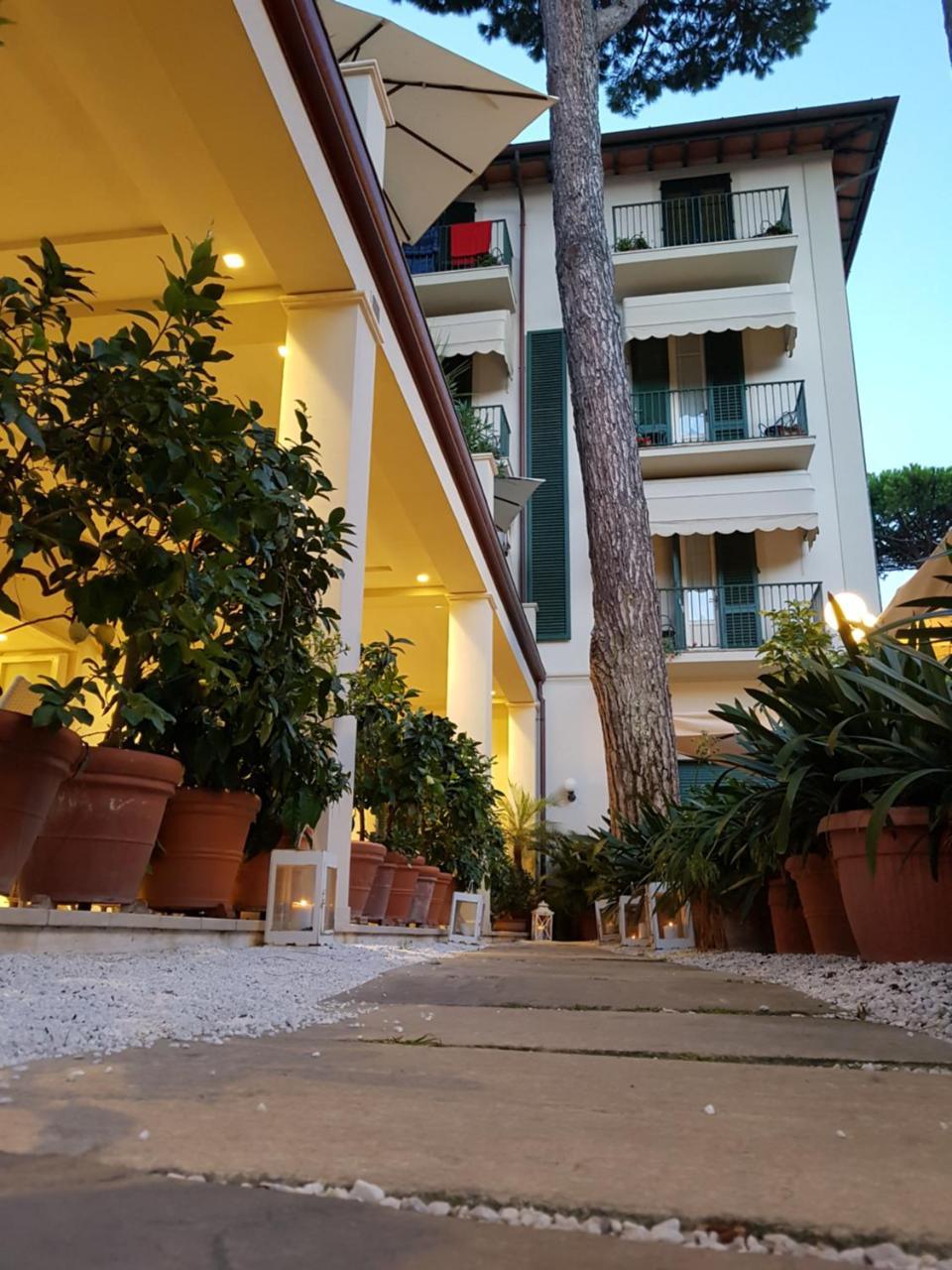 Hotel La Primula Forte dei Marmi Exterior foto